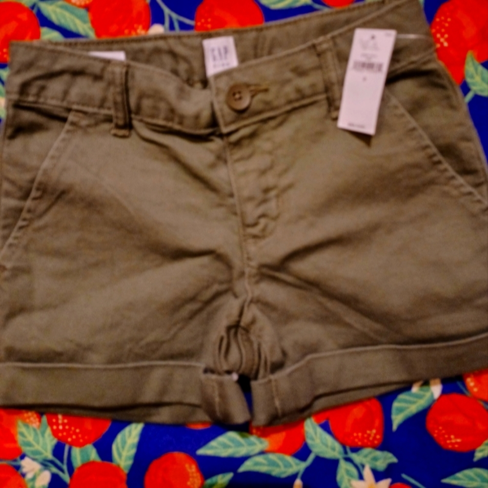 Kids Gap shorts size 6
